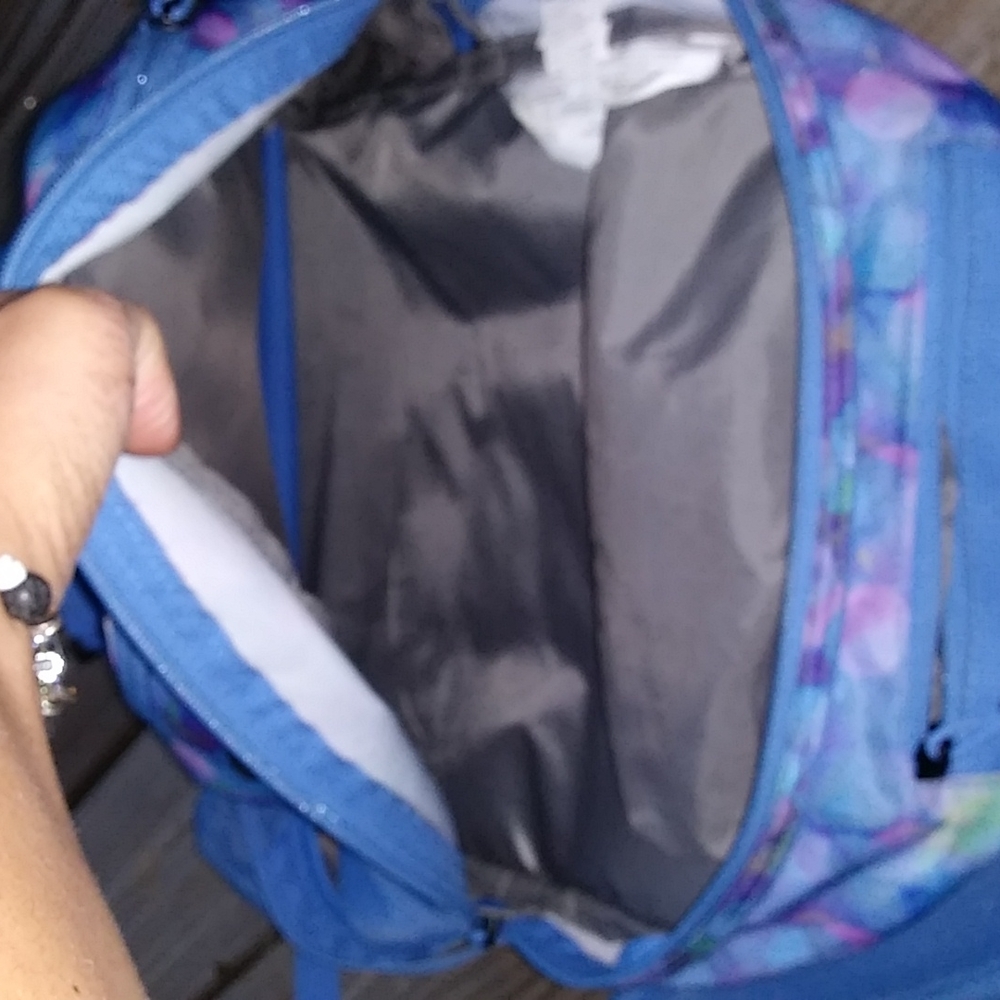 High Sierra backpack - Picture 3 of 3